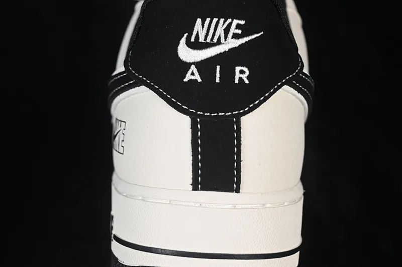 All Categories Nk Air Force 1 Air Force Series Nk Air Force 1 Low Air Force Low Nike Air Force 1'07 Low Beige White Black Contrast Color Air Force One Low Casual Sneakers DW8806-001